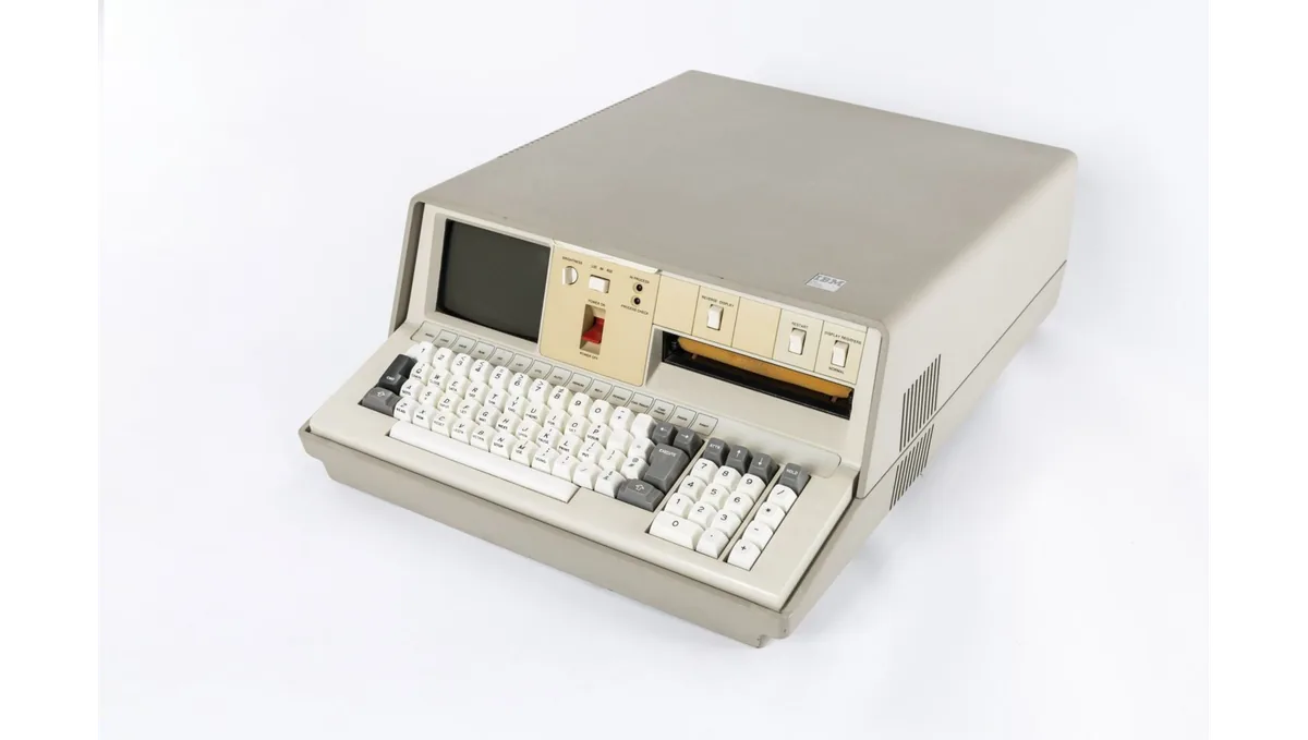 Figure.1 IBM 5100 (1975)